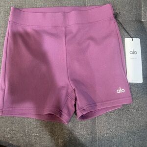 Medium alo shorts